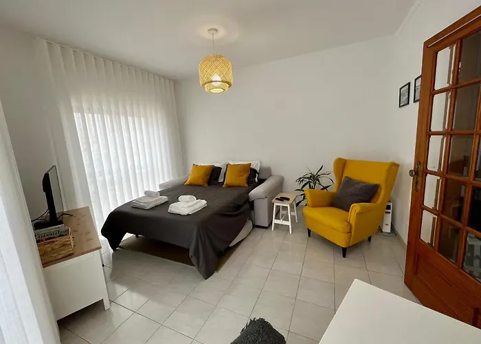 Casa Da Estacao_sao Martinho Do Porto * São Martinho do Porto